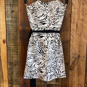 Sleeveless spunky and fun H&M dress